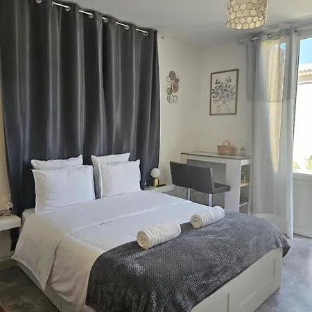 1 A Proche De Nice, Monaco Et L'italie * La Trinite